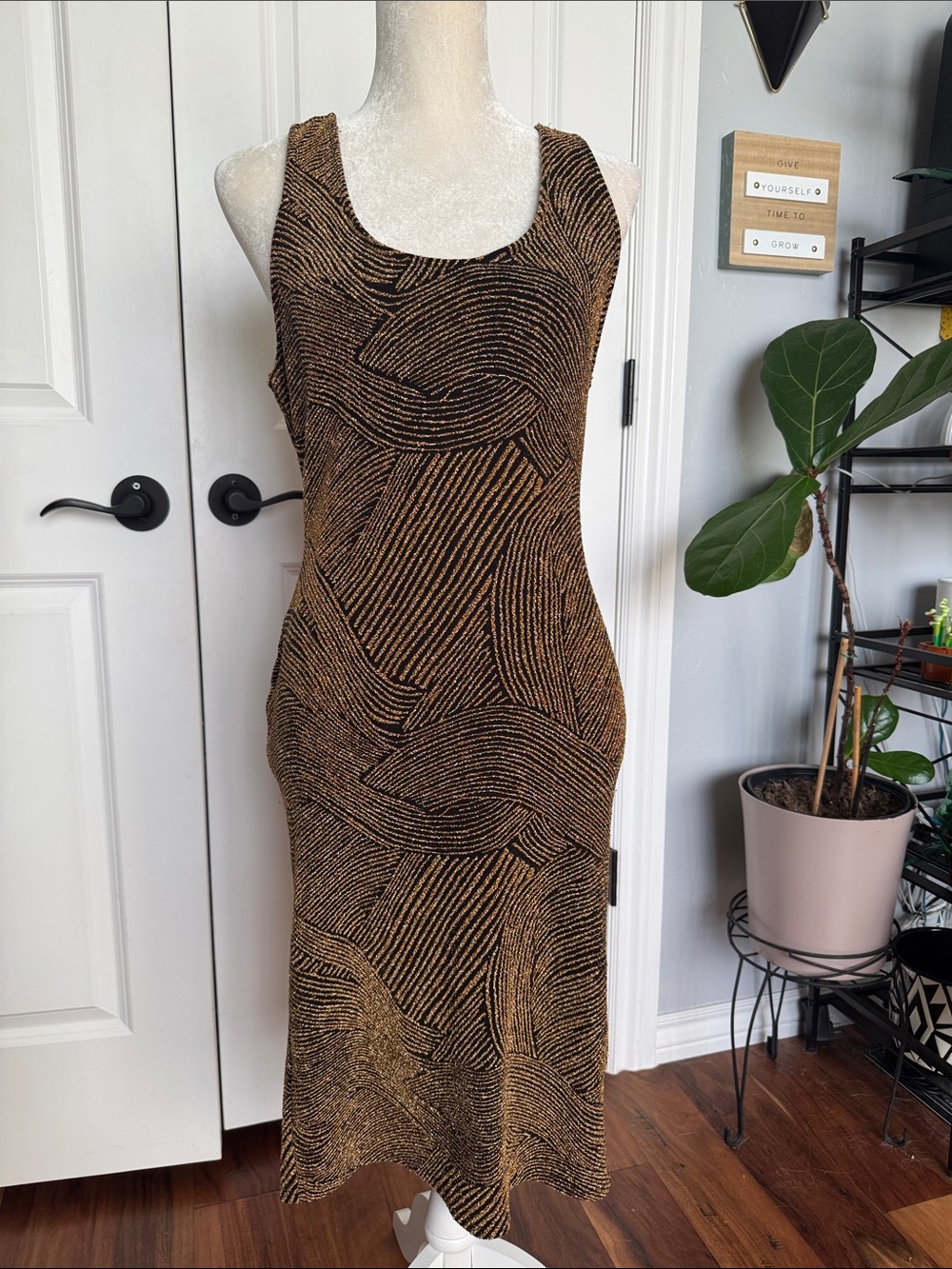 Almost Famous Black and Gold Sleeveless Fitted Dress Size XL
